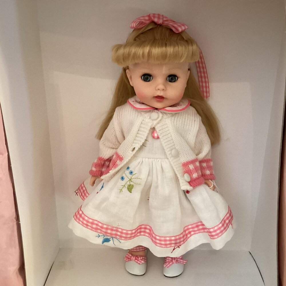 NIB Madame Alexander "Pink Gingham" Chloe Doll